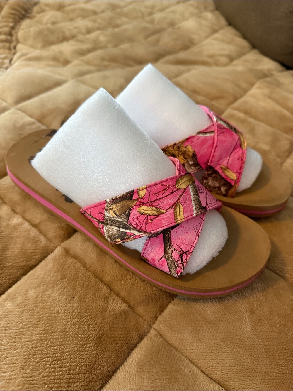 Realtree Pink Camo Slide Sandals with Brown Footbed